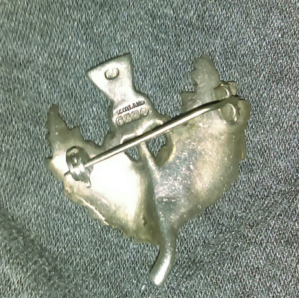 Brooch Scotland kilt pin